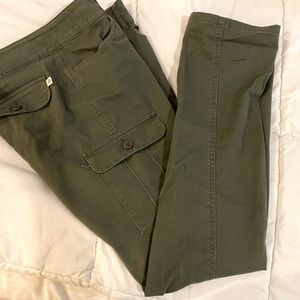 Magellan women’s Cargo pants size 6